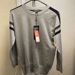 Metric Knits Med NWT Heather Gray Sweater